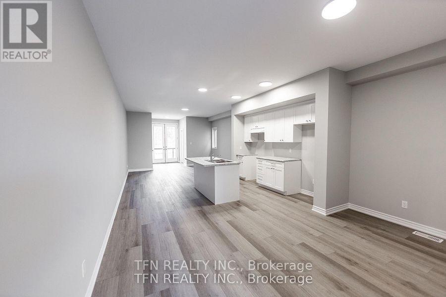 43 Superior Street E, Welland, Ontario  L3B 3G3 - Photo 3 - X12918990