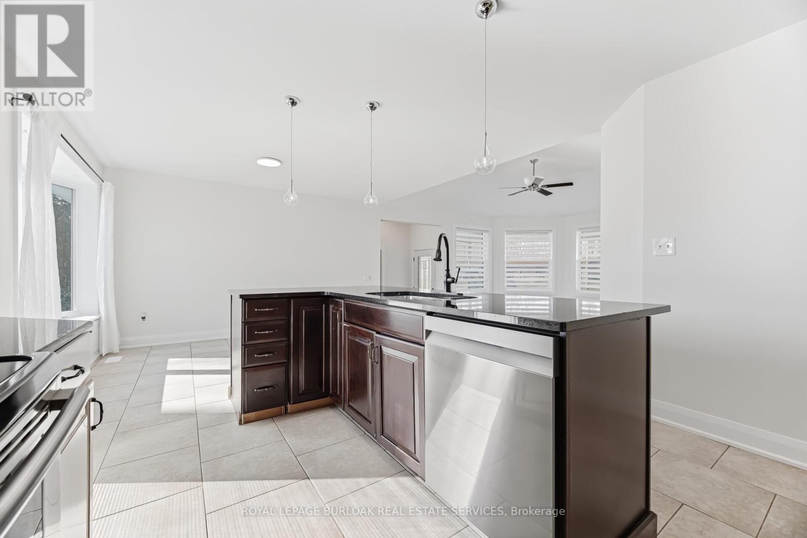 514 Buffalo Road, Fort Erie (Crescent Park), Ontario  L2A 5G8 - Photo 15 - X12919064