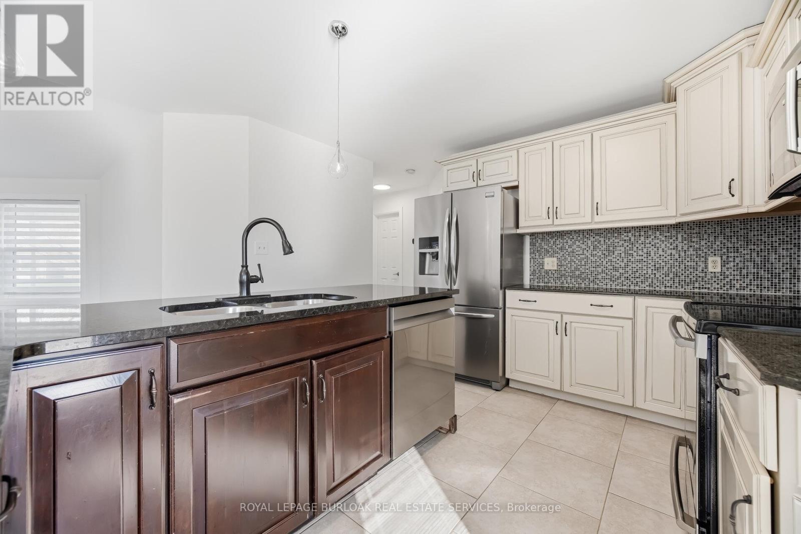 514 Buffalo Road, Fort Erie (Crescent Park), Ontario  L2A 5G8 - Photo 18 - X12919064