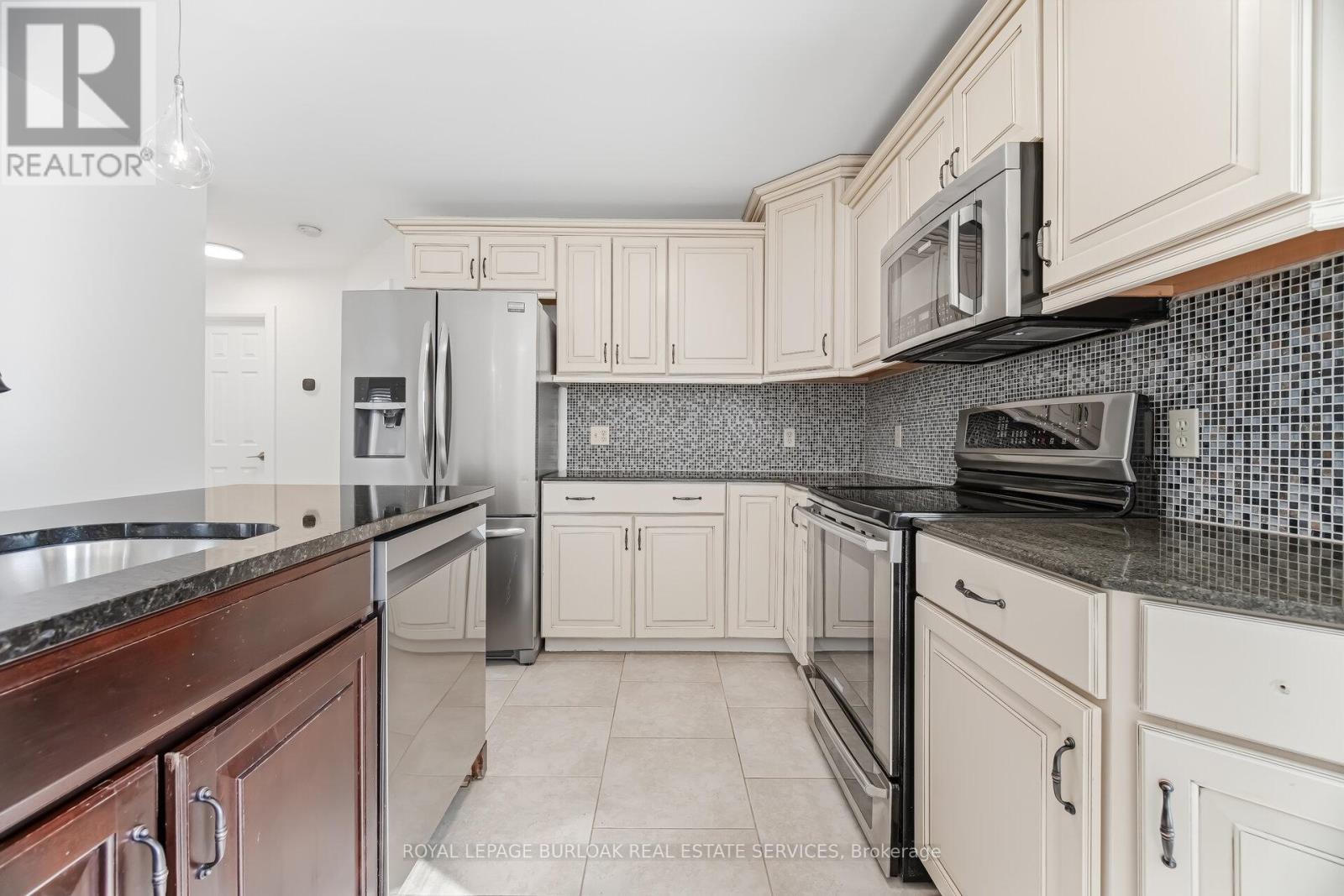 514 Buffalo Road, Fort Erie (Crescent Park), Ontario  L2A 5G8 - Photo 19 - X12919064