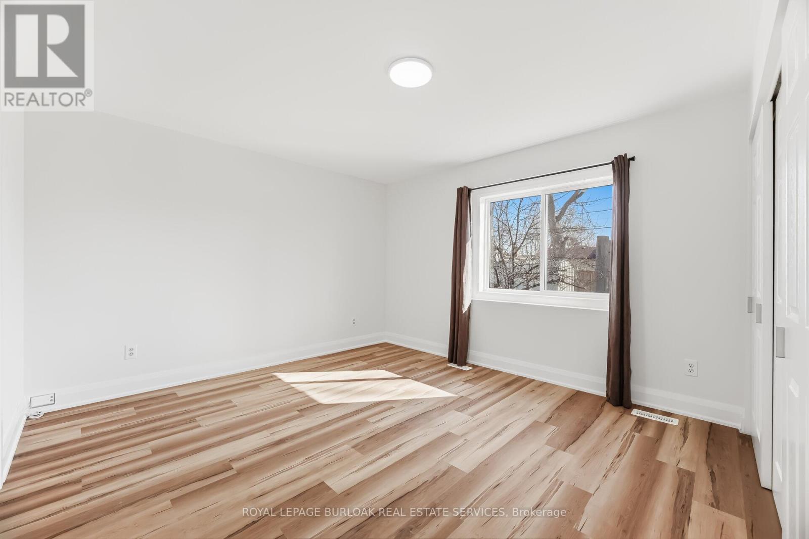 514 Buffalo Road, Fort Erie (Crescent Park), Ontario  L2A 5G8 - Photo 26 - X12919064