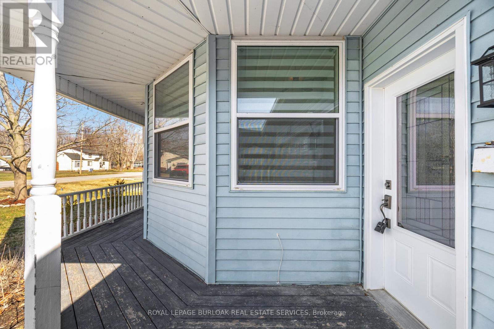 514 Buffalo Road, Fort Erie (Crescent Park), Ontario  L2A 5G8 - Photo 6 - X12919064