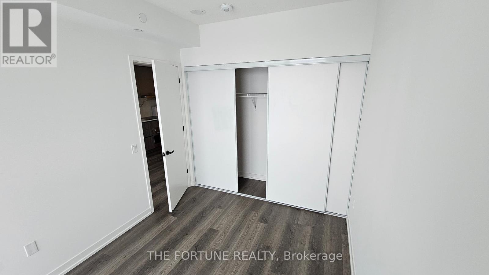 5710 - 8 Interchange Way, Vaughan, Ontario  L4K 0R2 - Photo 14 - N12796516