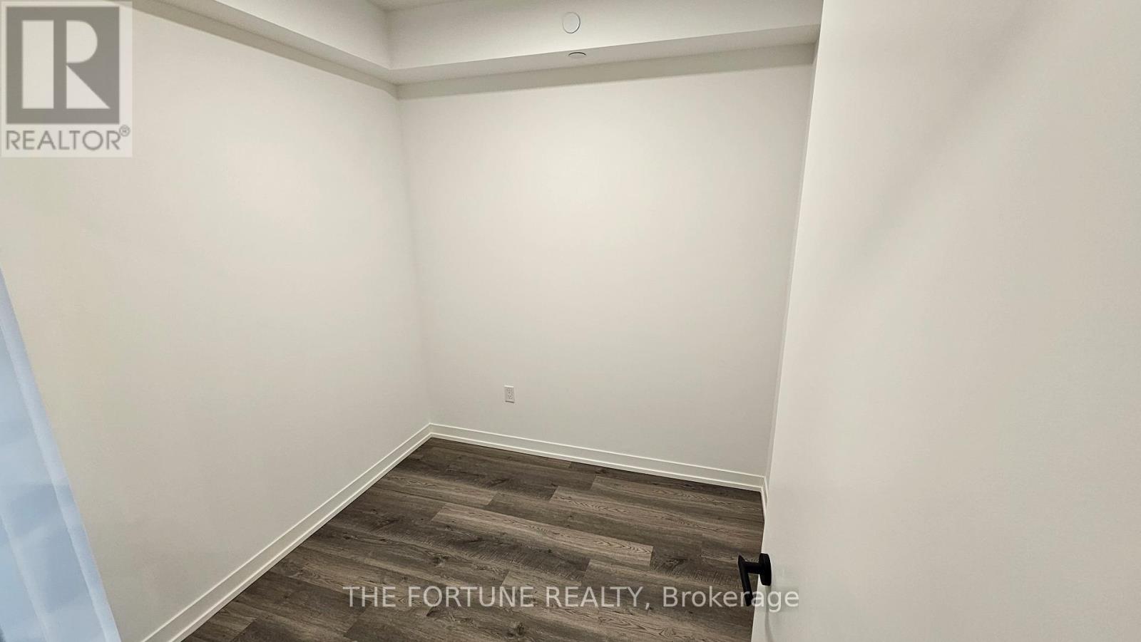 5710 - 8 Interchange Way, Vaughan, Ontario  L4K 0R2 - Photo 16 - N12796516