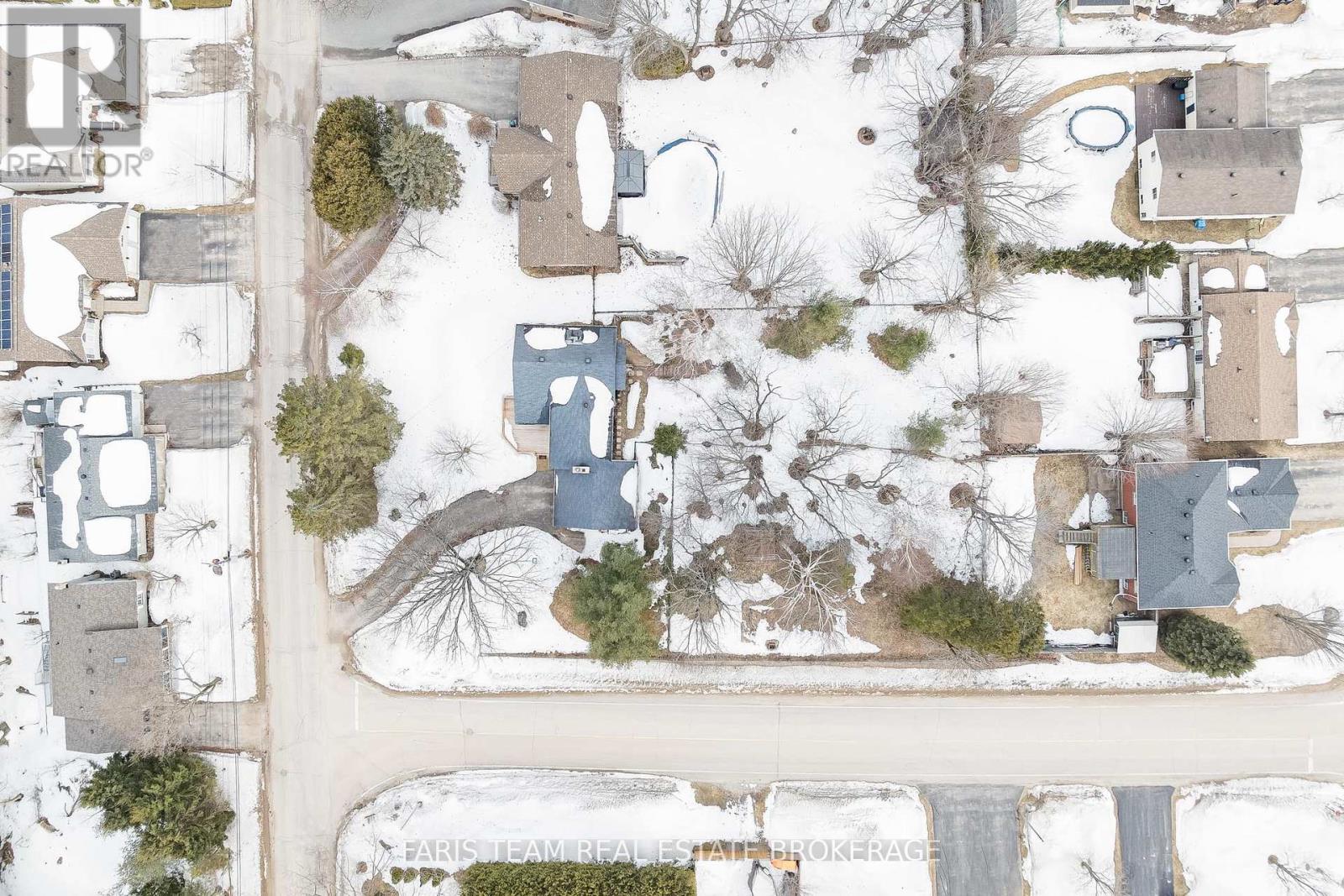 257 Church Street, Penetanguishene, Ontario  L9M 1G6 - Photo 43 - S12914072