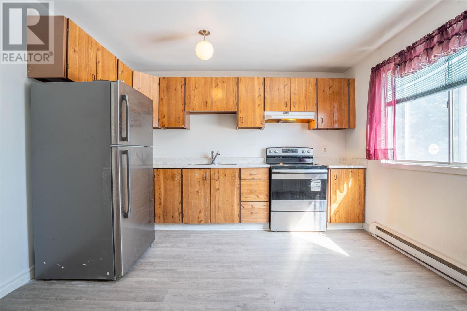 66 Robin St, Sault Ste. Marie, Ontario  P6A 5X9 - Photo 11 - SM260517