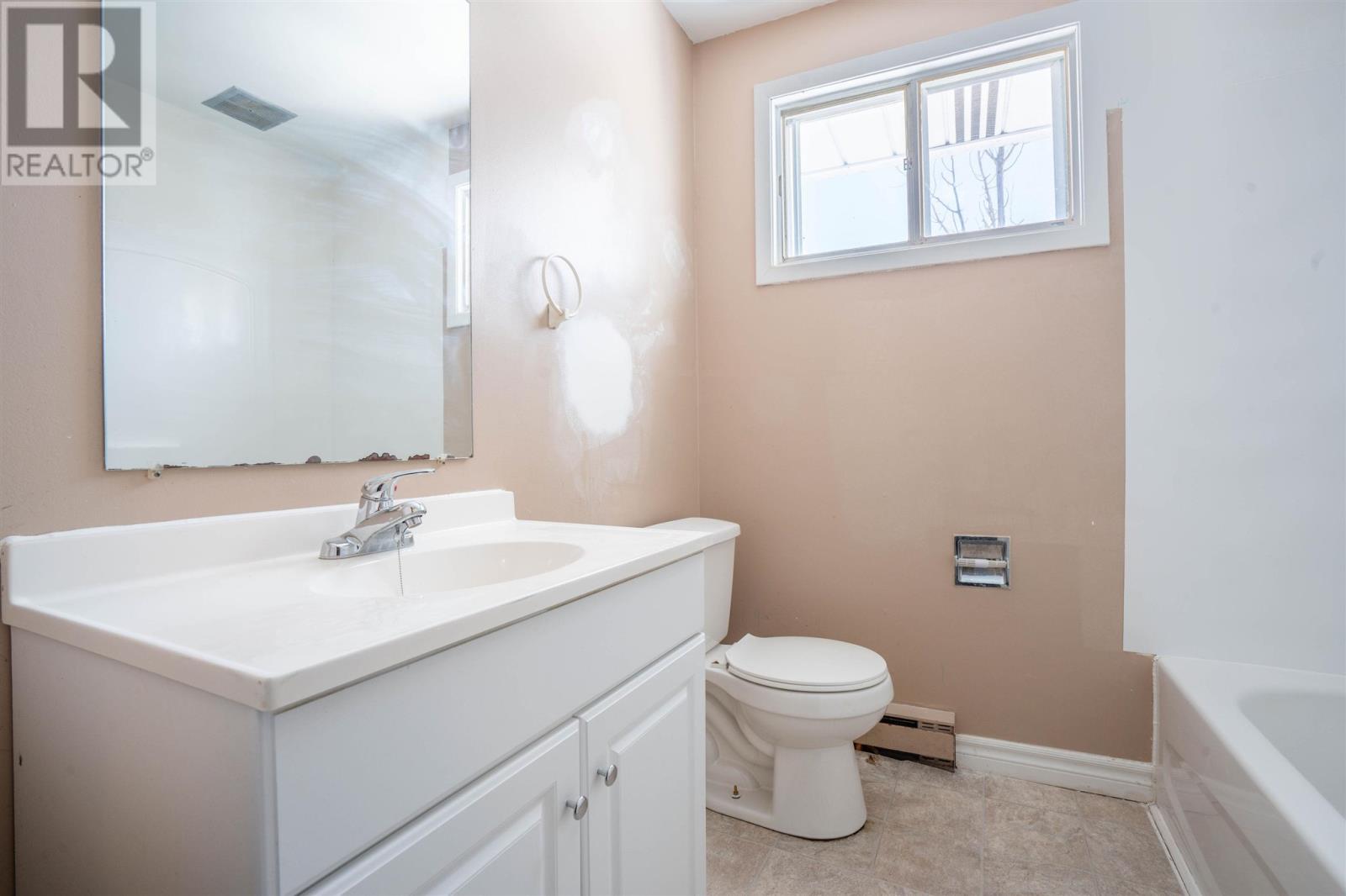 66 Robin St, Sault Ste. Marie, Ontario  P6A 5X9 - Photo 14 - SM260517