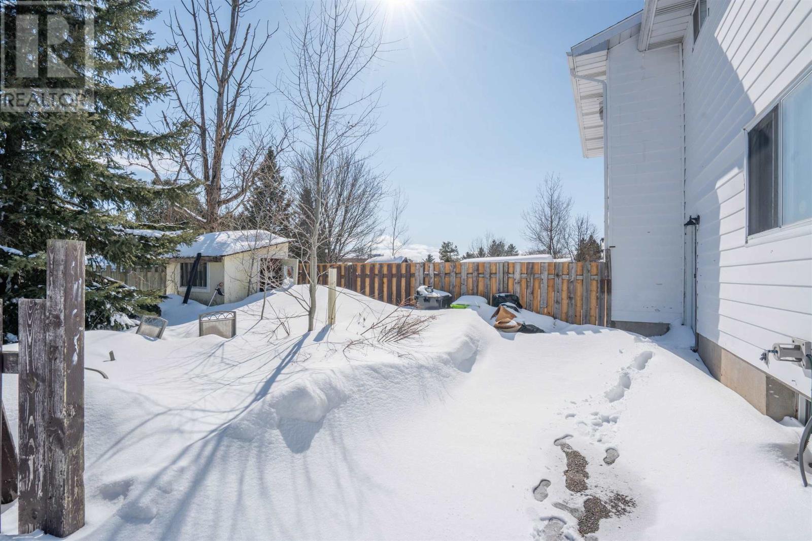 66 Robin St, Sault Ste. Marie, Ontario  P6A 5X9 - Photo 4 - SM260517