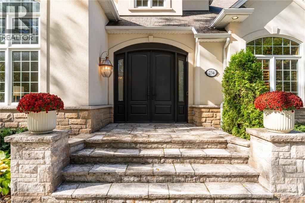 234 Lovers Lane, Ancaster, Ontario  L9G 5B9 - Photo 4 - 40814910