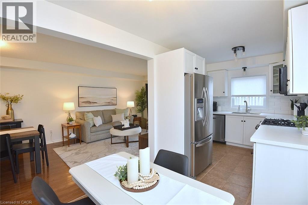 111 Magnolia Crescent, Grimsby, Ontario  L3M 5R5 - Photo 13 - 40814822