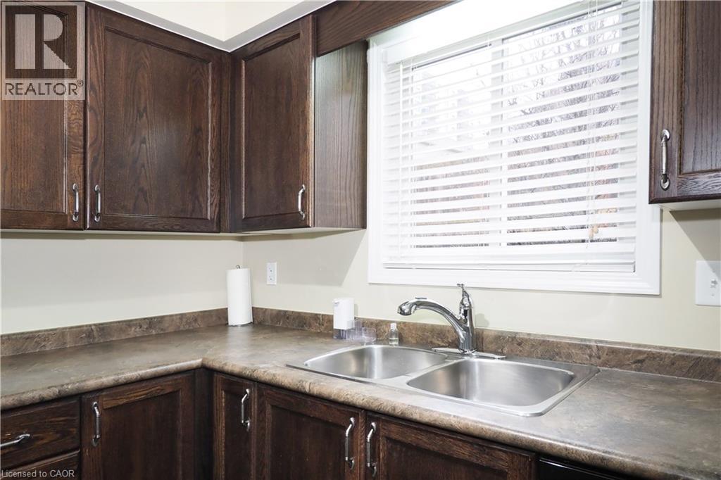 240 Westmeadow Drive Unit# 12b, Kitchener, Ontario N2N 0A1 - Photo 13 - 40813507