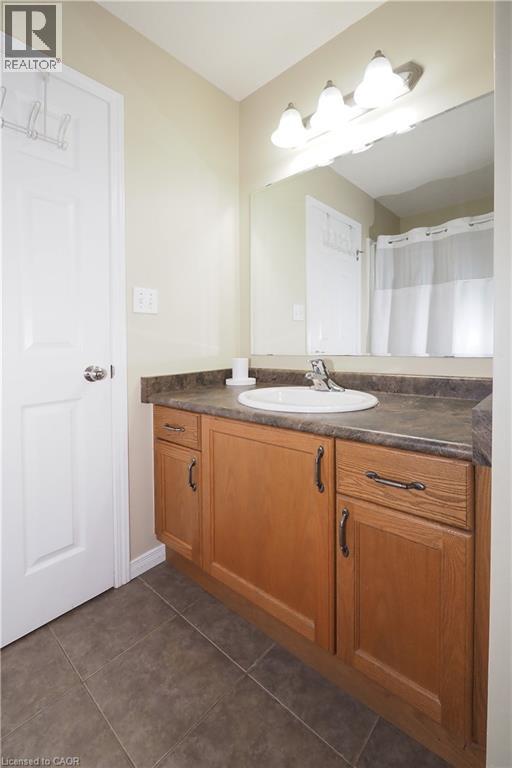 240 Westmeadow Drive Unit# 12b, Kitchener, Ontario N2N 0A1 - Photo 27 - 40813507