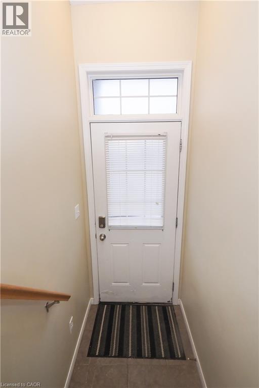 240 Westmeadow Drive Unit# 12b, Kitchener, Ontario N2N 0A1 - Photo 3 - 40813507