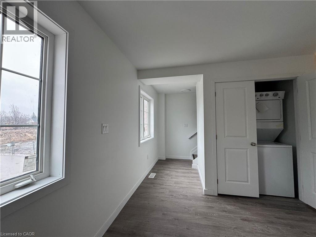 127 Highriver Trail Unit# Main, Welland, Ontario  L3C 0H6 - Photo 12 - 40813279