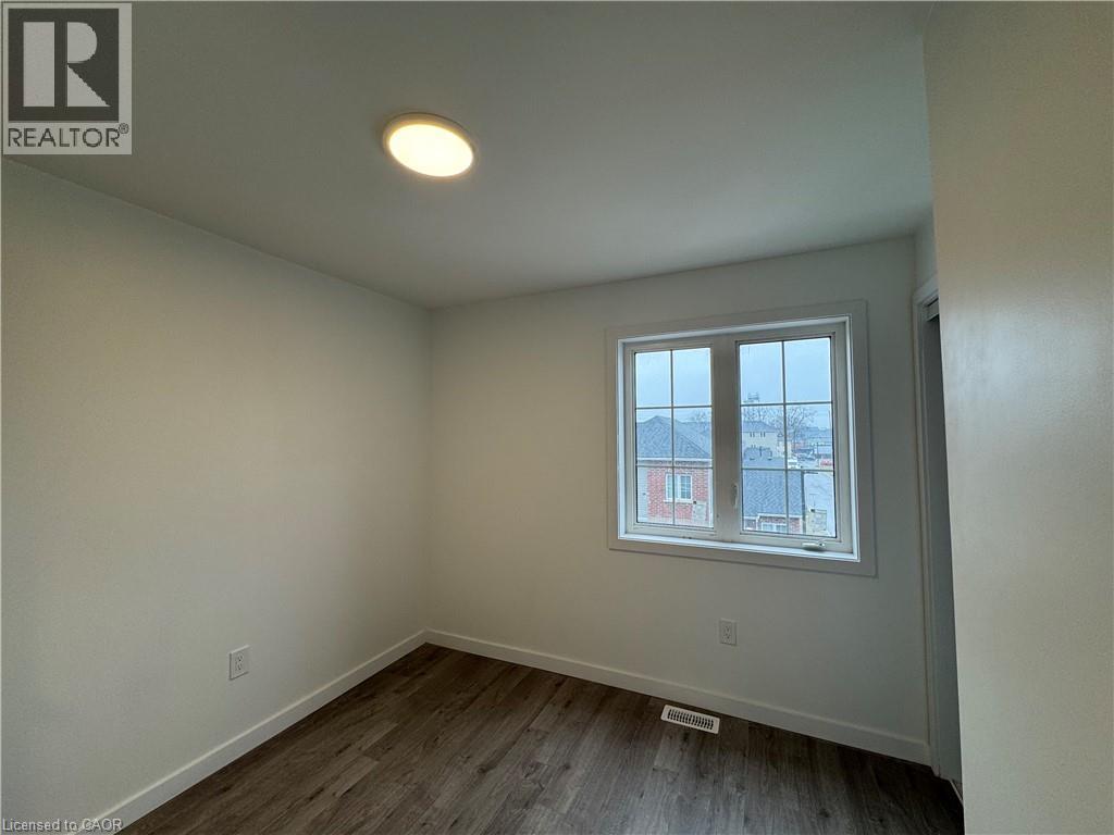 127 Highriver Trail Unit# Main, Welland, Ontario  L3C 0H6 - Photo 15 - 40813279