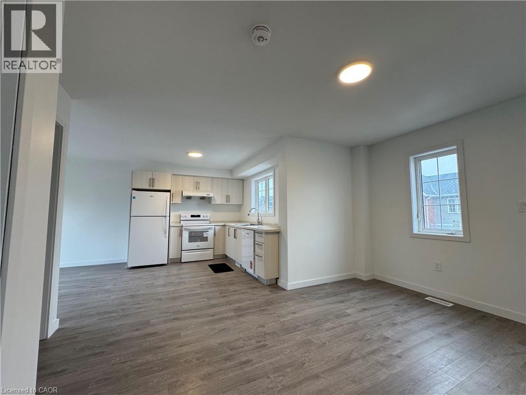 127 Highriver Trail Unit# Main, Welland, Ontario  L3C 0H6 - Photo 6 - 40813279