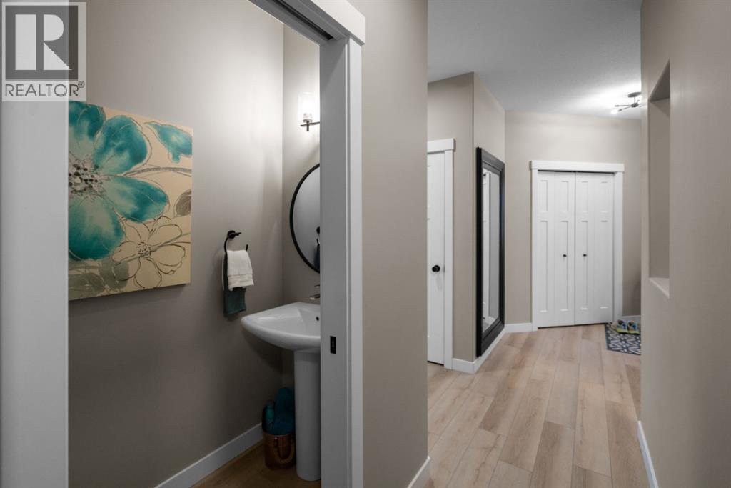 5200 36 Avenue, Camrose, Alberta  T4V 5J2 - Photo 3 - A2261210