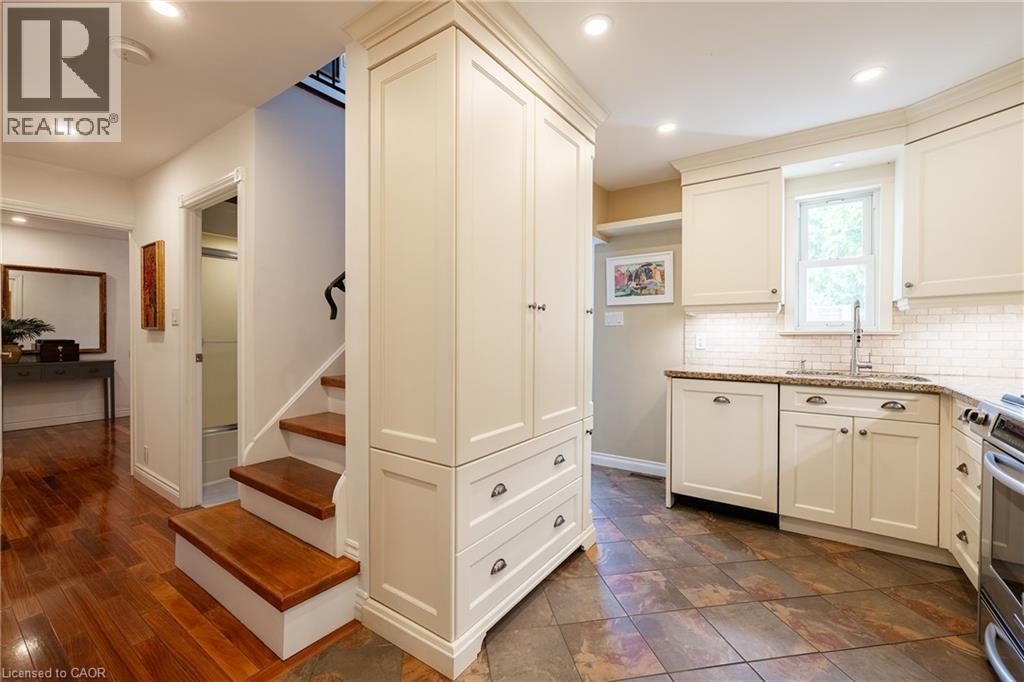 76 Brock Street, Oakville, Ontario  L6K 2Z1 - Photo 12 - 40794452