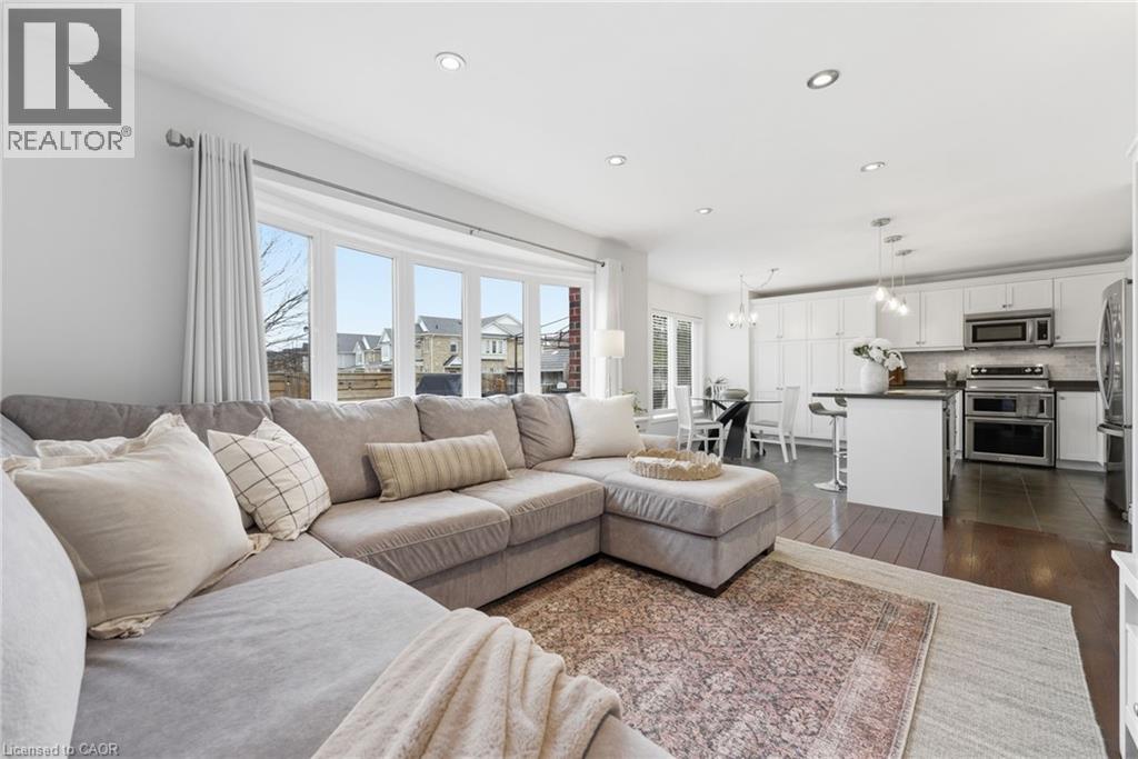 910 Vickerman Way, Milton, Ontario  L9T 0K5 - Photo 13 - 40814026