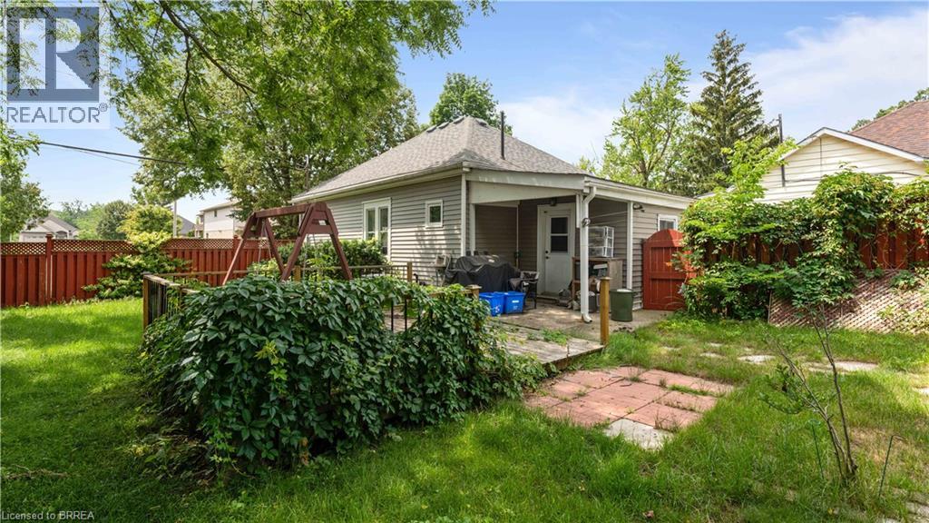 263 Grand River Avenue, Brantford, Ontario  N3T 4Y5 - Photo 3 - 40814907