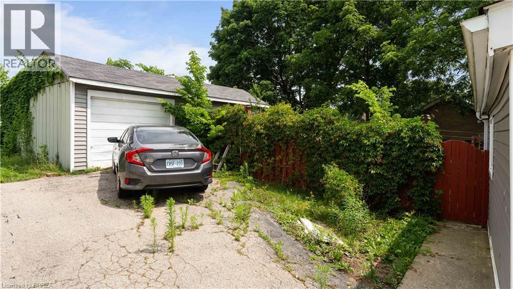 263 Grand River Avenue, Brantford, Ontario  N3T 4Y5 - Photo 4 - 40814907