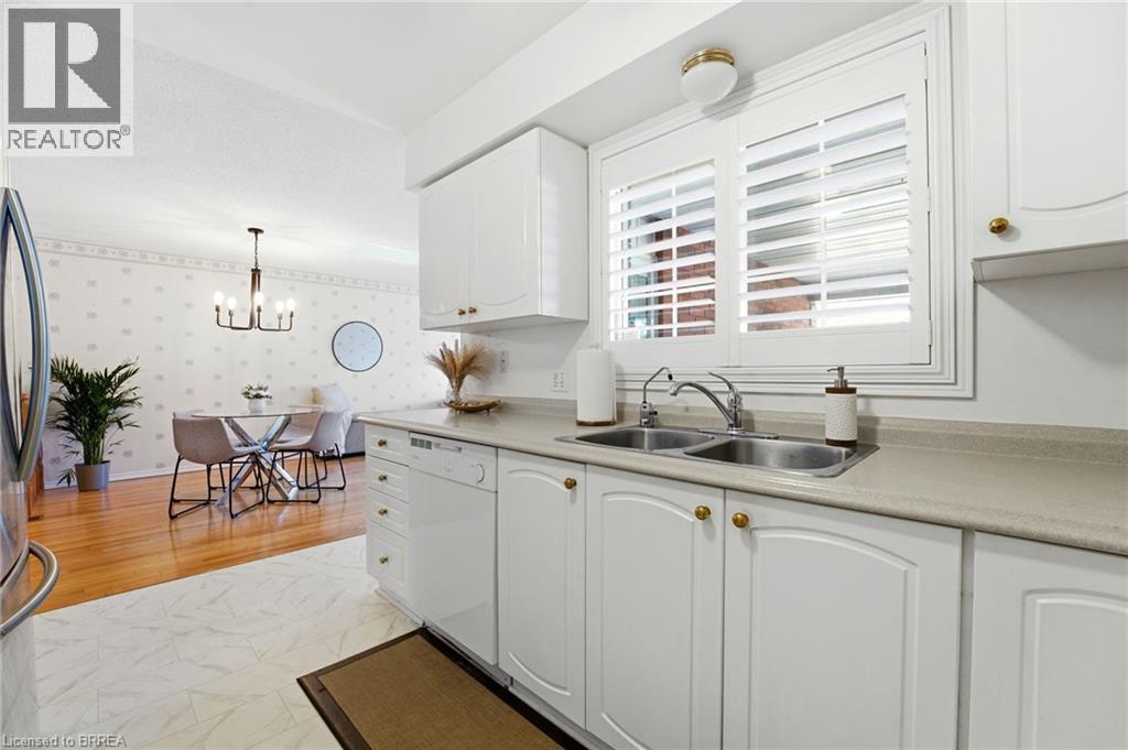 570 West Street Unit# 43, Brantford, Ontario  N3R 7Y7 - Photo 11 - 40814092