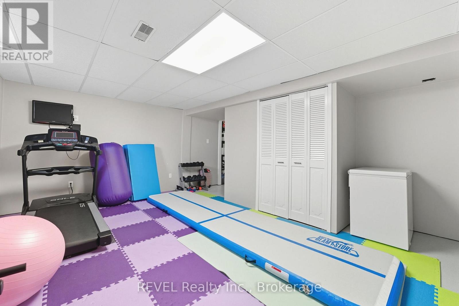 11 Supreme Drive, Hamilton, Ontario  L8W 3V1 - Photo 30 - X12919130