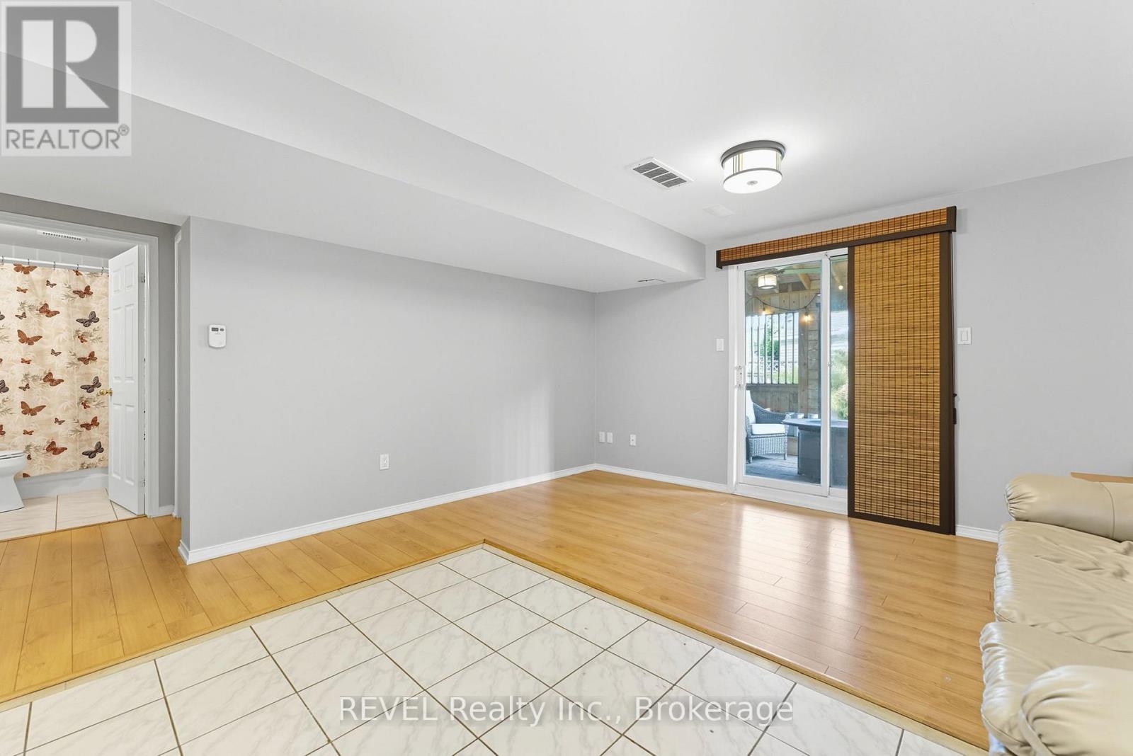 11 Supreme Drive, Hamilton, Ontario  L8W 3V1 - Photo 35 - X12919130