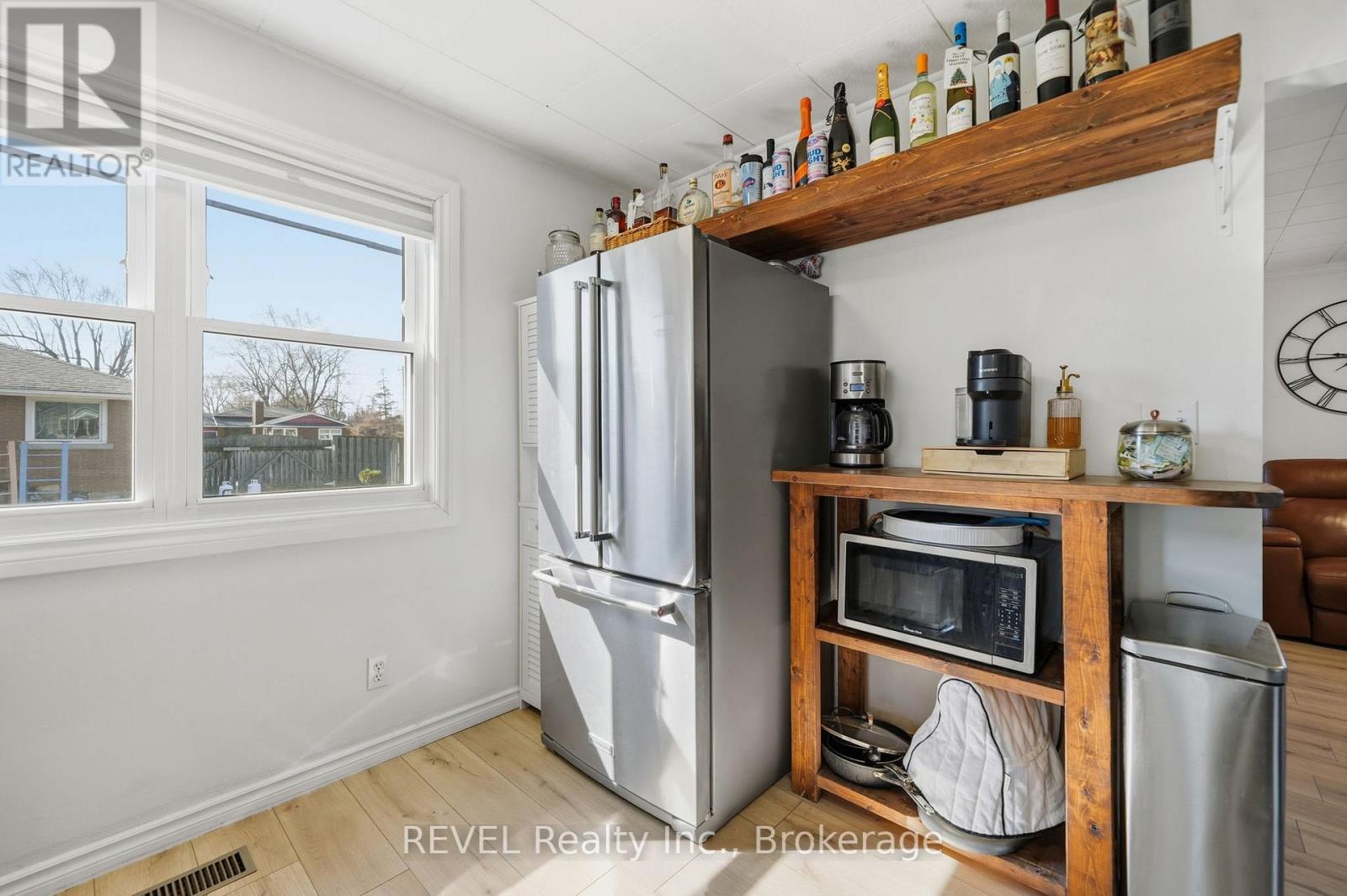 77 Ellen Street, Fort Erie, Ontario L2A 4C9 - Photo 6 - X12919144