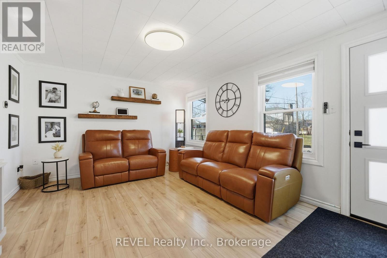 77 Ellen Street, Fort Erie, Ontario L2A 4C9 - Photo 8 - X12919144