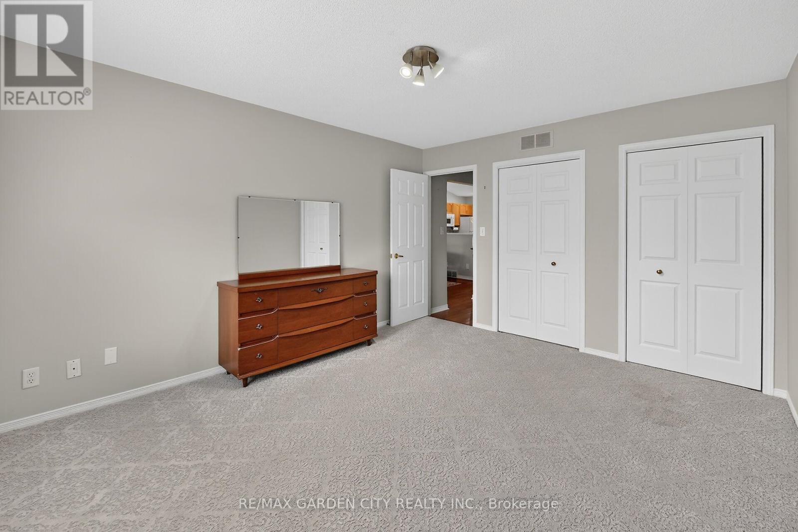 27 - 303 Central Avenue, Grimsby, Ontario  L3M 5L7 - Photo 13 - X12919252