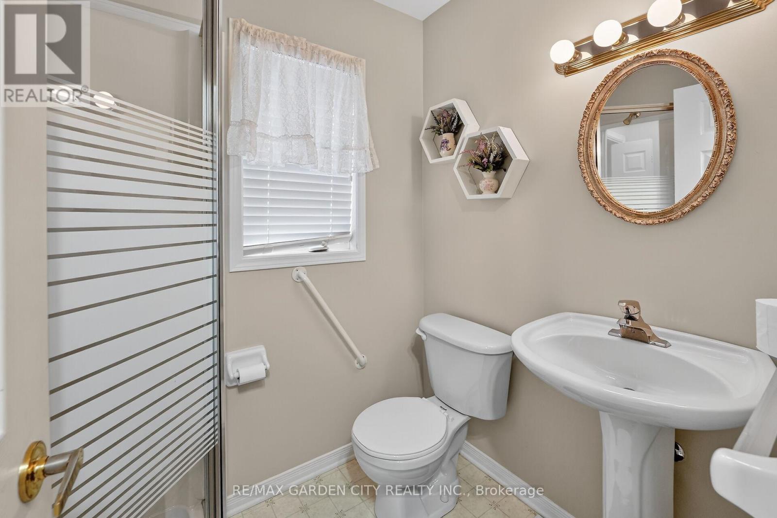 27 - 303 Central Avenue, Grimsby, Ontario  L3M 5L7 - Photo 18 - X12919252