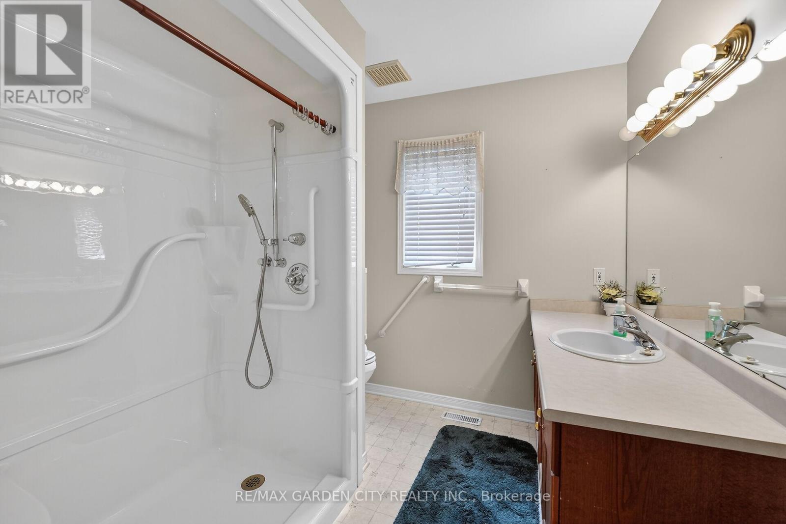 27 - 303 Central Avenue, Grimsby, Ontario  L3M 5L7 - Photo 21 - X12919252