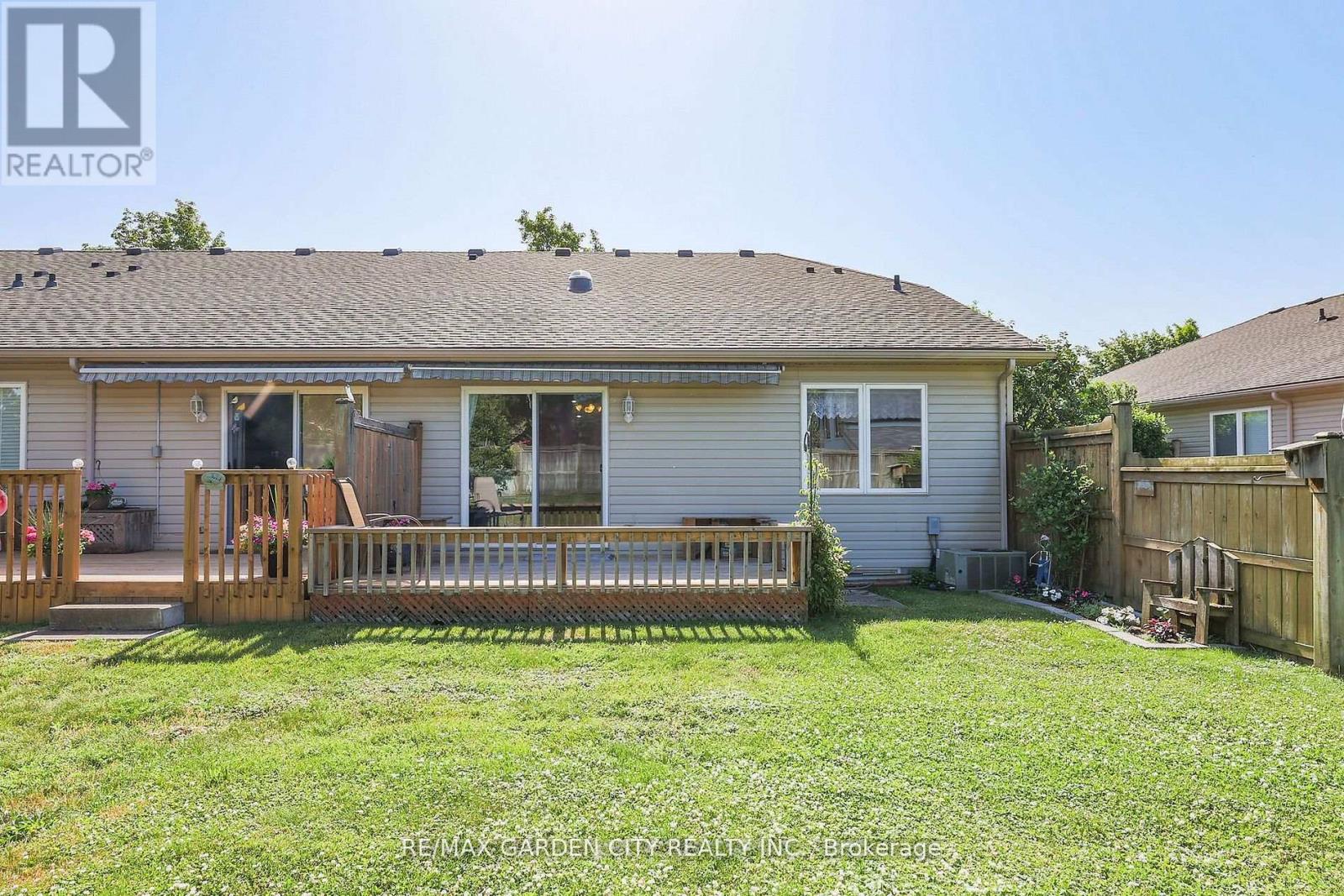 27 - 303 Central Avenue, Grimsby, Ontario  L3M 5L7 - Photo 24 - X12919252