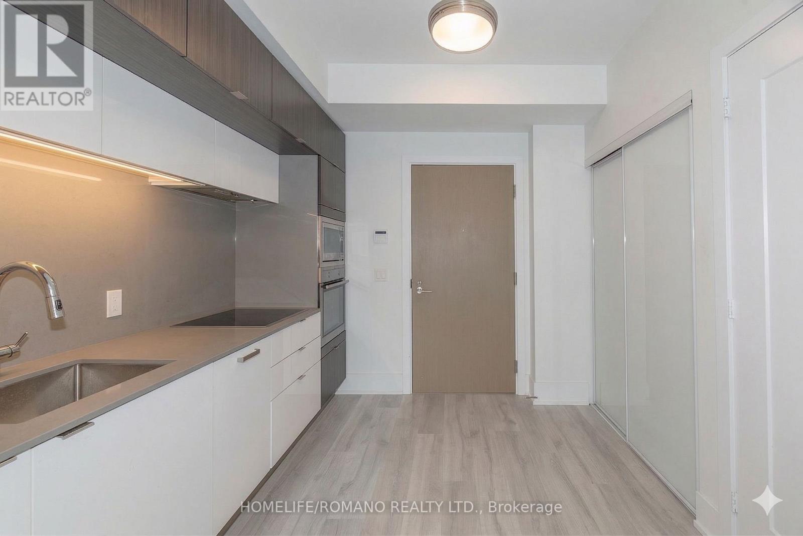 823 - 1 Edgewater Drive, Toronto, Ontario  M5A 0L1 - Photo 7 - C12886848