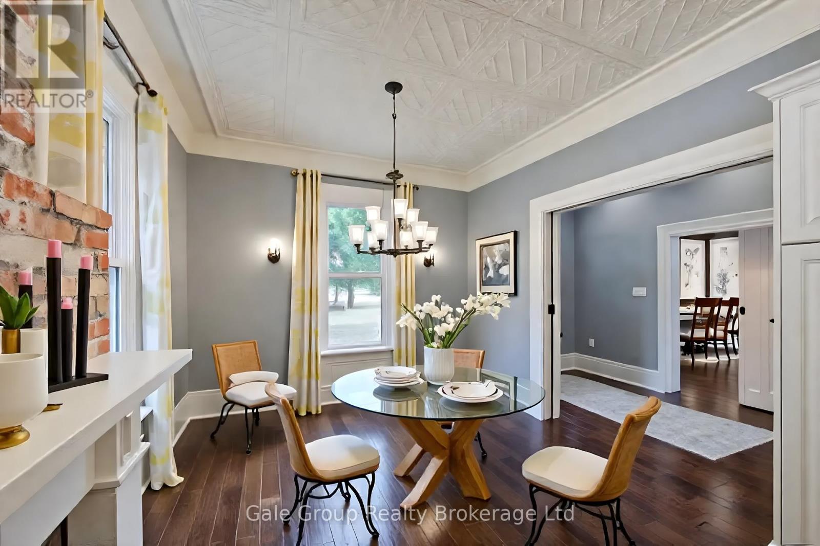 155 Vansittart Avenue, Woodstock, Ontario  N4S 6E7 - Photo 10 - X12919162