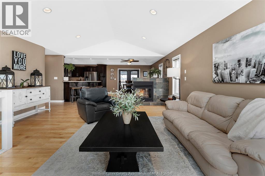 3098 Troup Crescent, Windsor, Ontario  N8R 0A3 - Photo 9 - 26005907