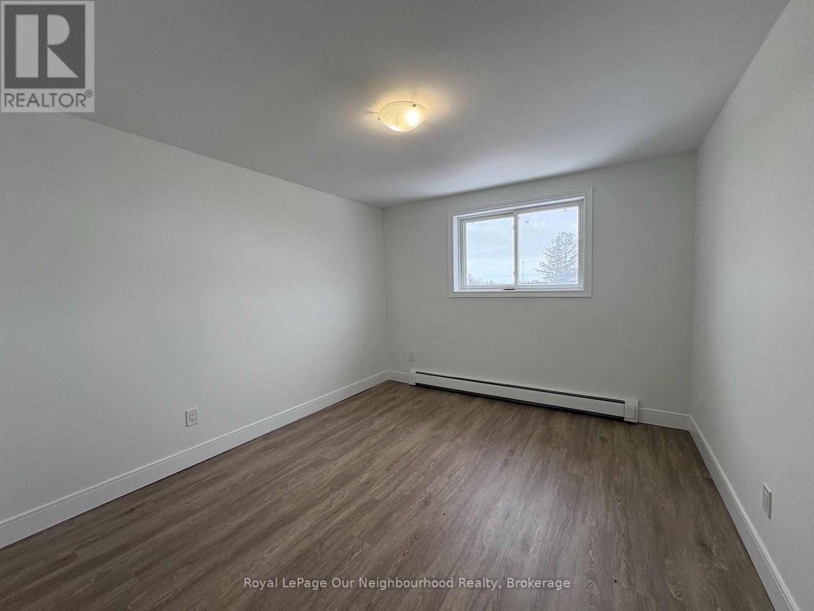 11 - 107 Chandler Drive, Kitchener, Ontario  N2E 1G7 - Photo 7 - X12919104