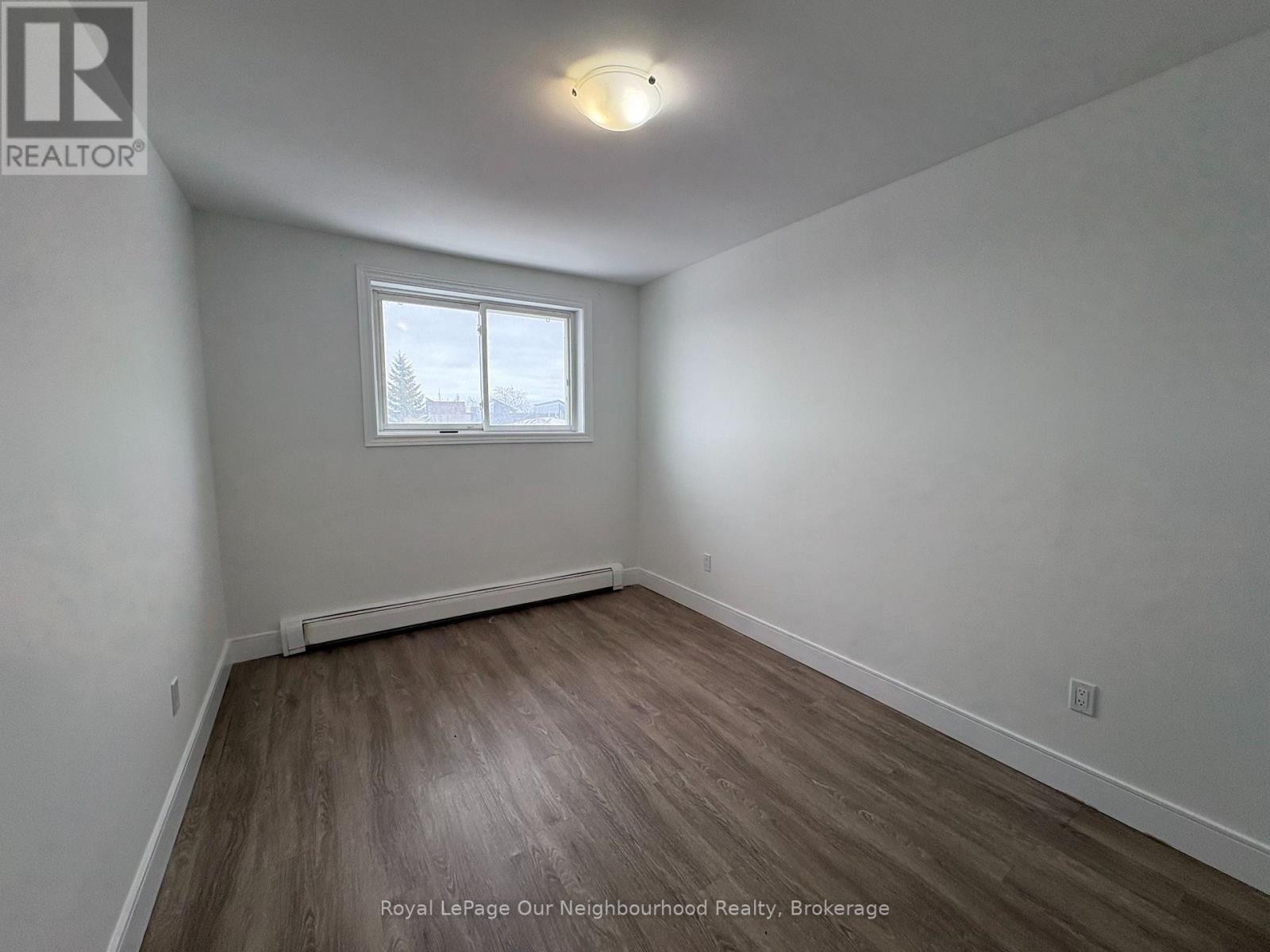 11 - 107 Chandler Drive, Kitchener, Ontario  N2E 1G7 - Photo 8 - X12919104