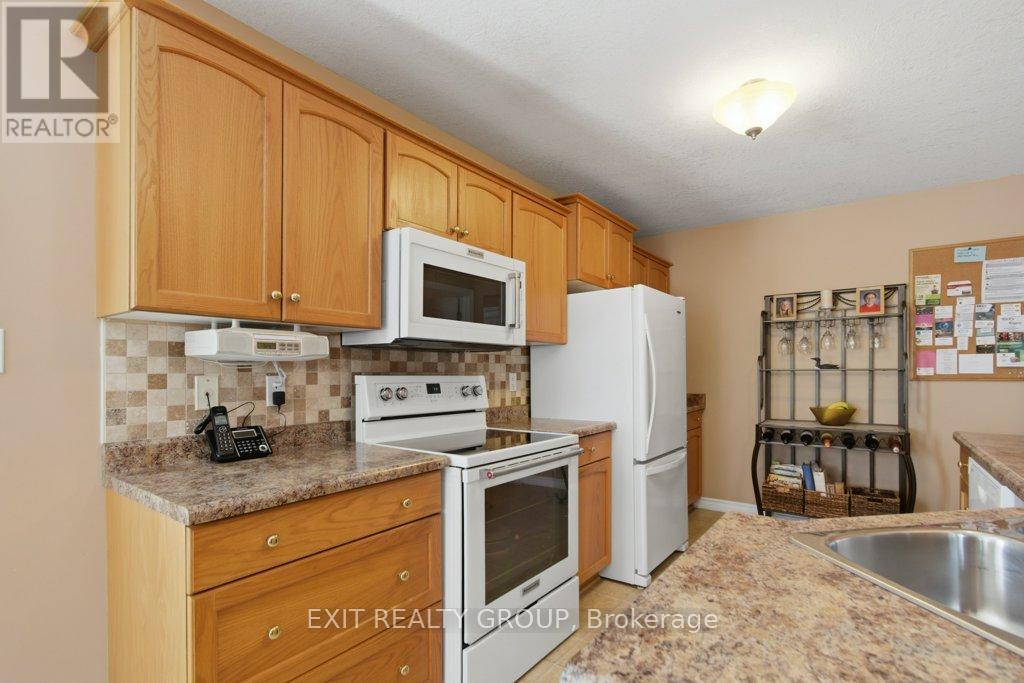 31 Aletha Drive, Prince Edward County, Ontario  K0K 3L0 - Photo 13 - X12919184