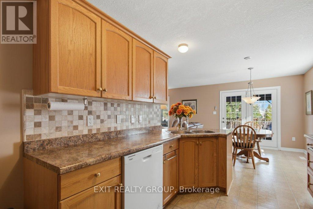 31 Aletha Drive, Prince Edward County, Ontario  K0K 3L0 - Photo 14 - X12919184