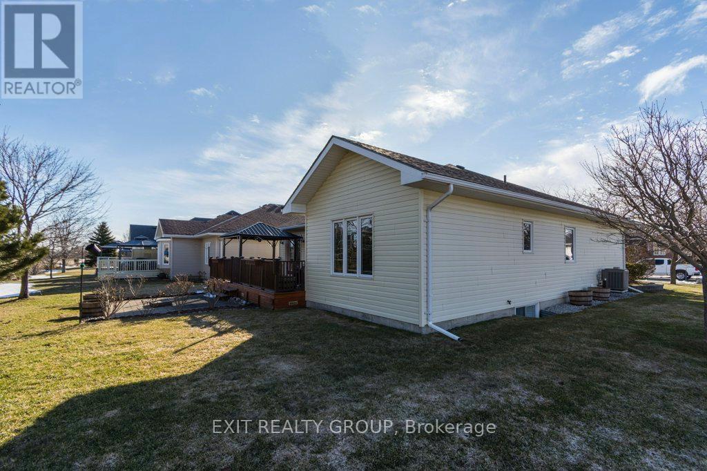 31 Aletha Drive, Prince Edward County, Ontario  K0K 3L0 - Photo 32 - X12919184