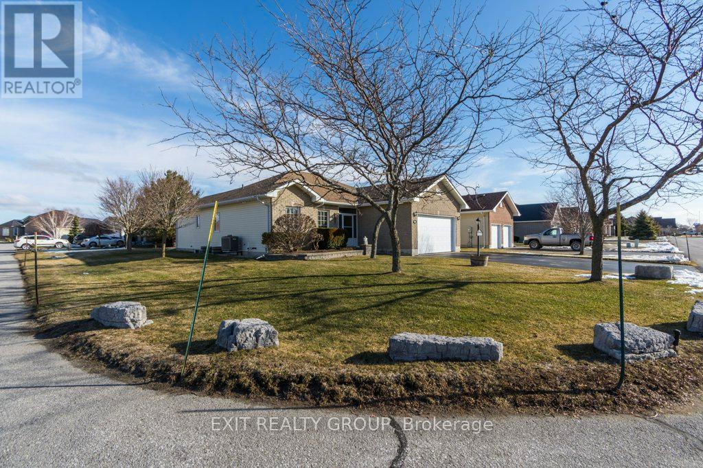 31 Aletha Drive, Prince Edward County, Ontario  K0K 3L0 - Photo 4 - X12919184