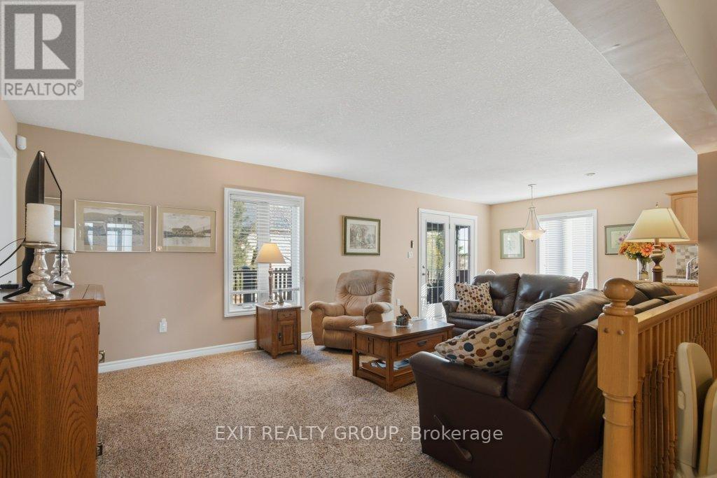 31 Aletha Drive, Prince Edward County, Ontario  K0K 3L0 - Photo 7 - X12919184