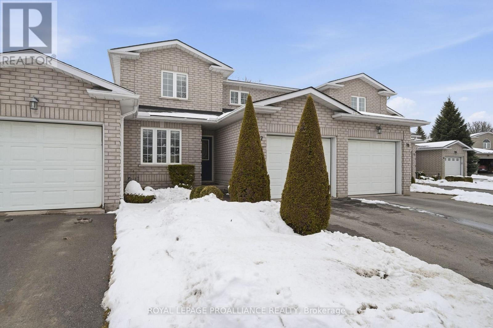 17 Pinegrove Court, Belleville, Ontario  K8N 5X9 - Photo 2 - X12919198