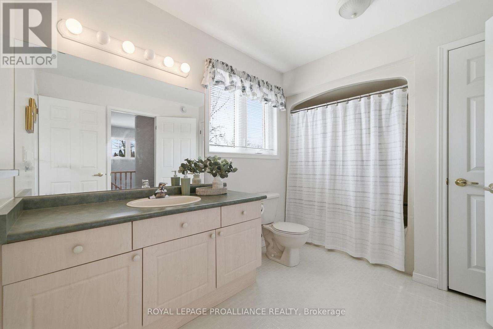 17 Pinegrove Court, Belleville, Ontario  K8N 5X9 - Photo 29 - X12919198