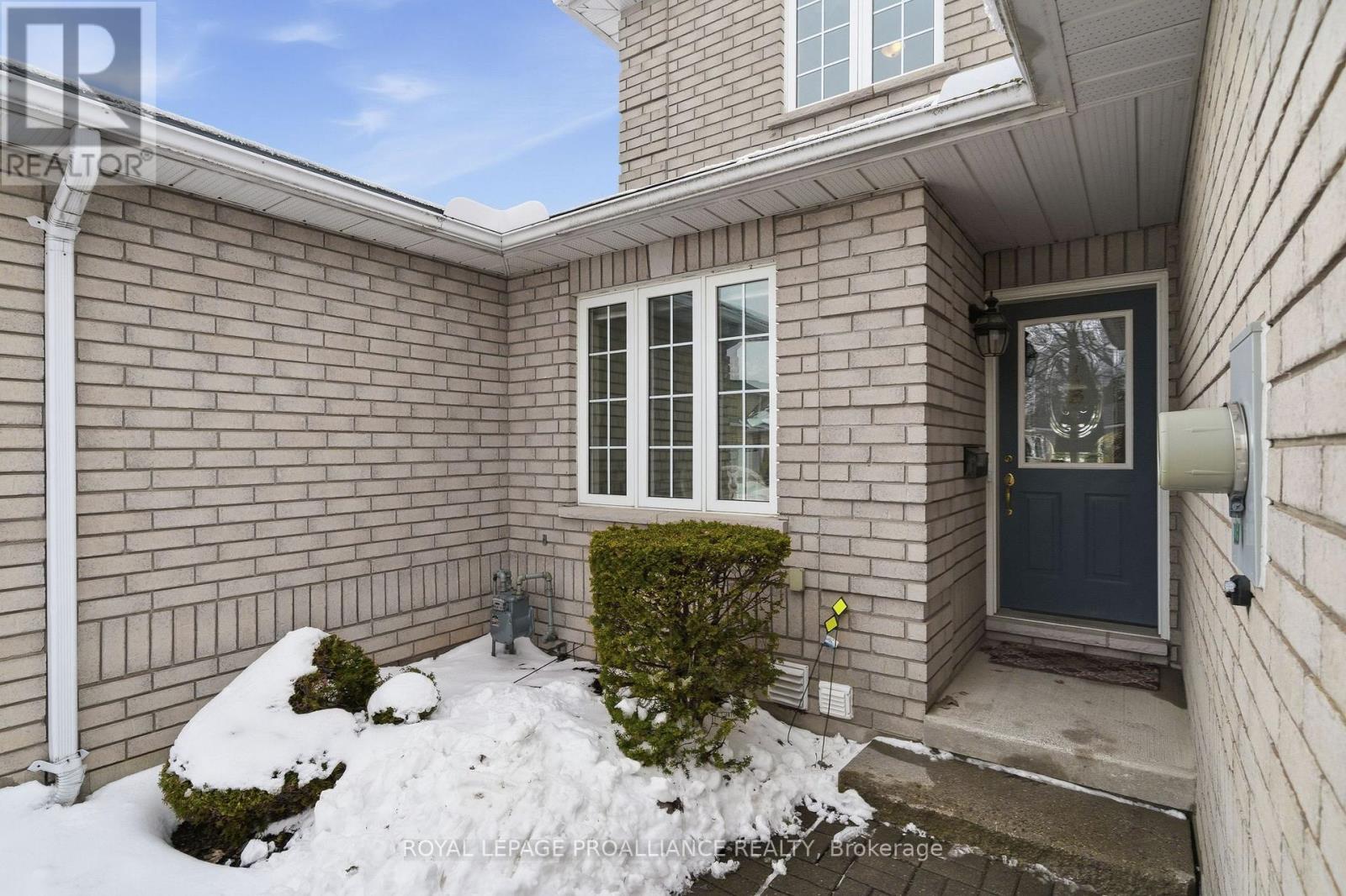 17 Pinegrove Court, Belleville, Ontario  K8N 5X9 - Photo 3 - X12919198