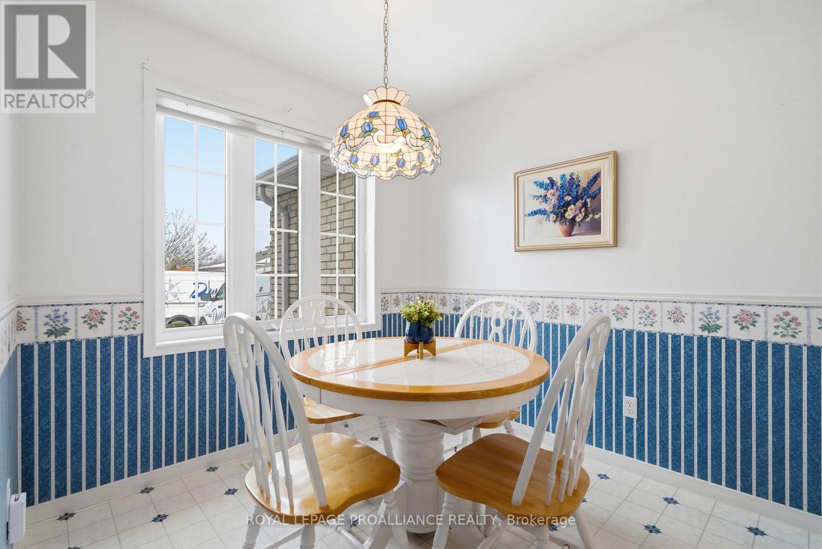 17 Pinegrove Court, Belleville, Ontario  K8N 5X9 - Photo 6 - X12919198