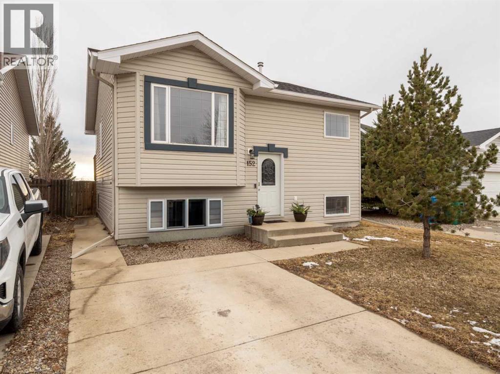 152 Blackfoot Circle W, Lethbridge, Alberta