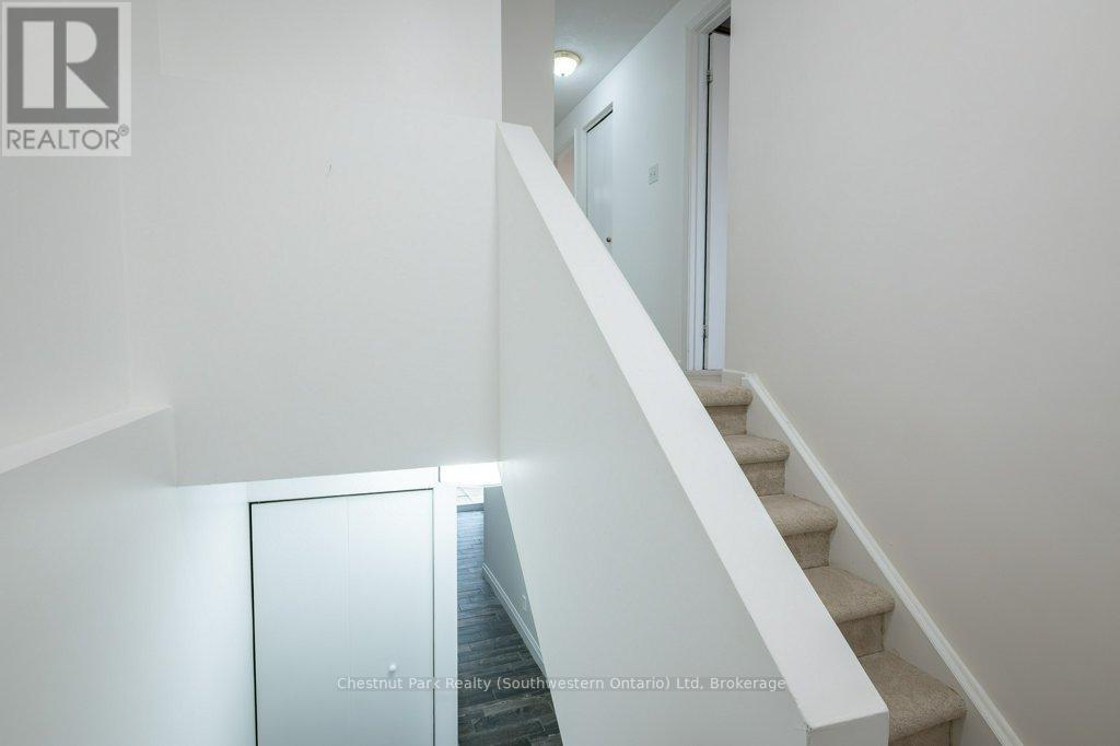 153 Dovercliffe Road, Guelph, Ontario N1G 3A5 - Photo 21 - X12919186